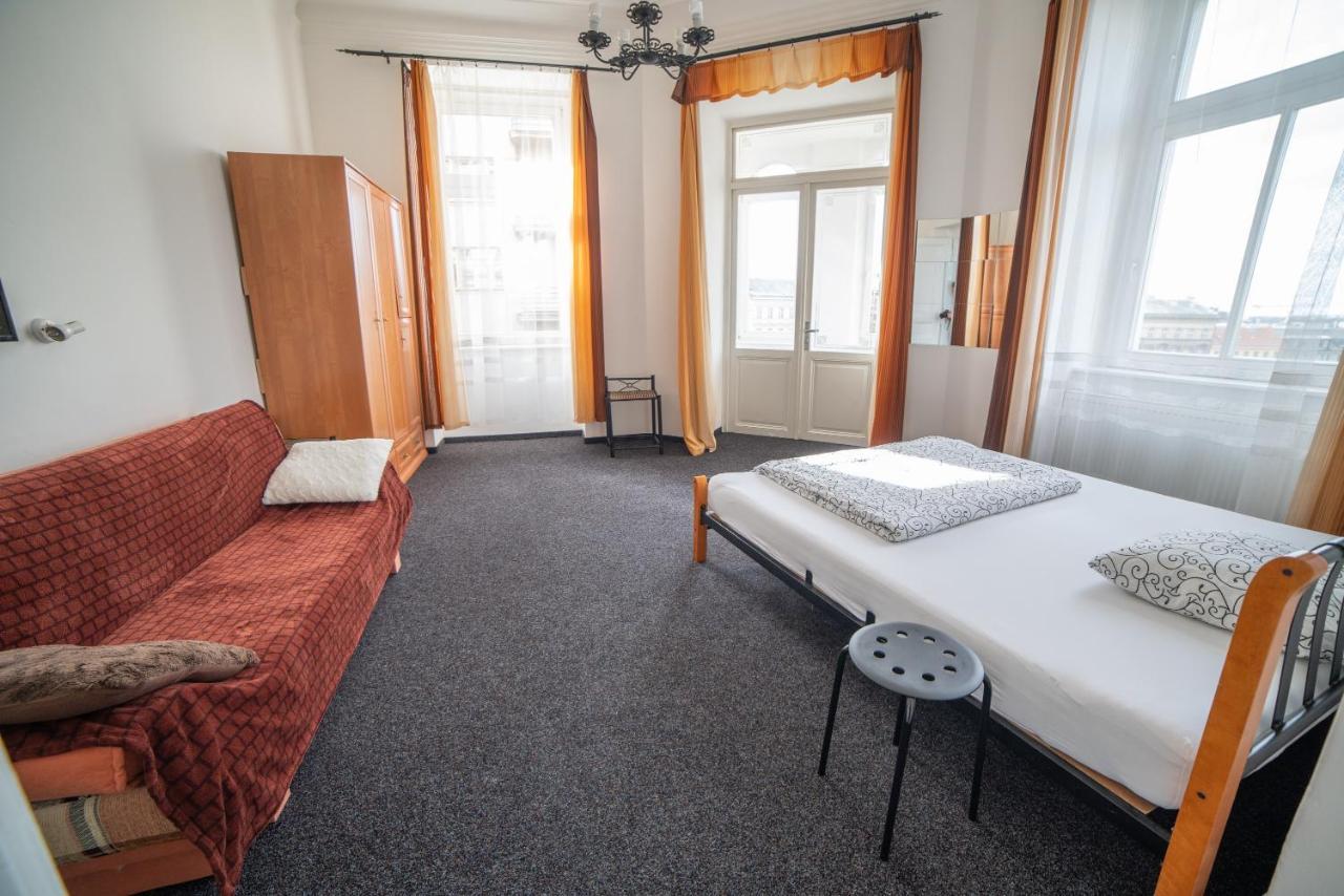 Apartment Kahoun Praag Buitenkant foto