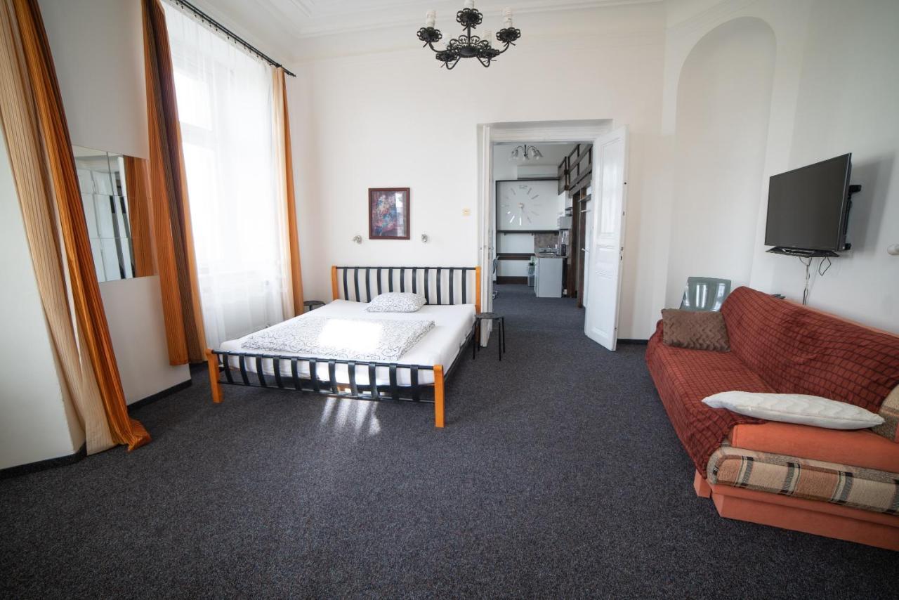 Apartment Kahoun Praag Buitenkant foto