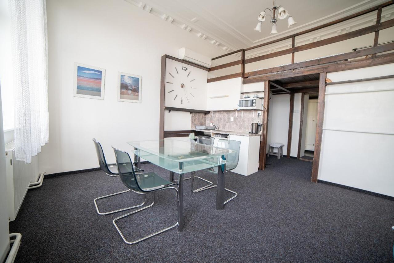 Apartment Kahoun Praag Buitenkant foto