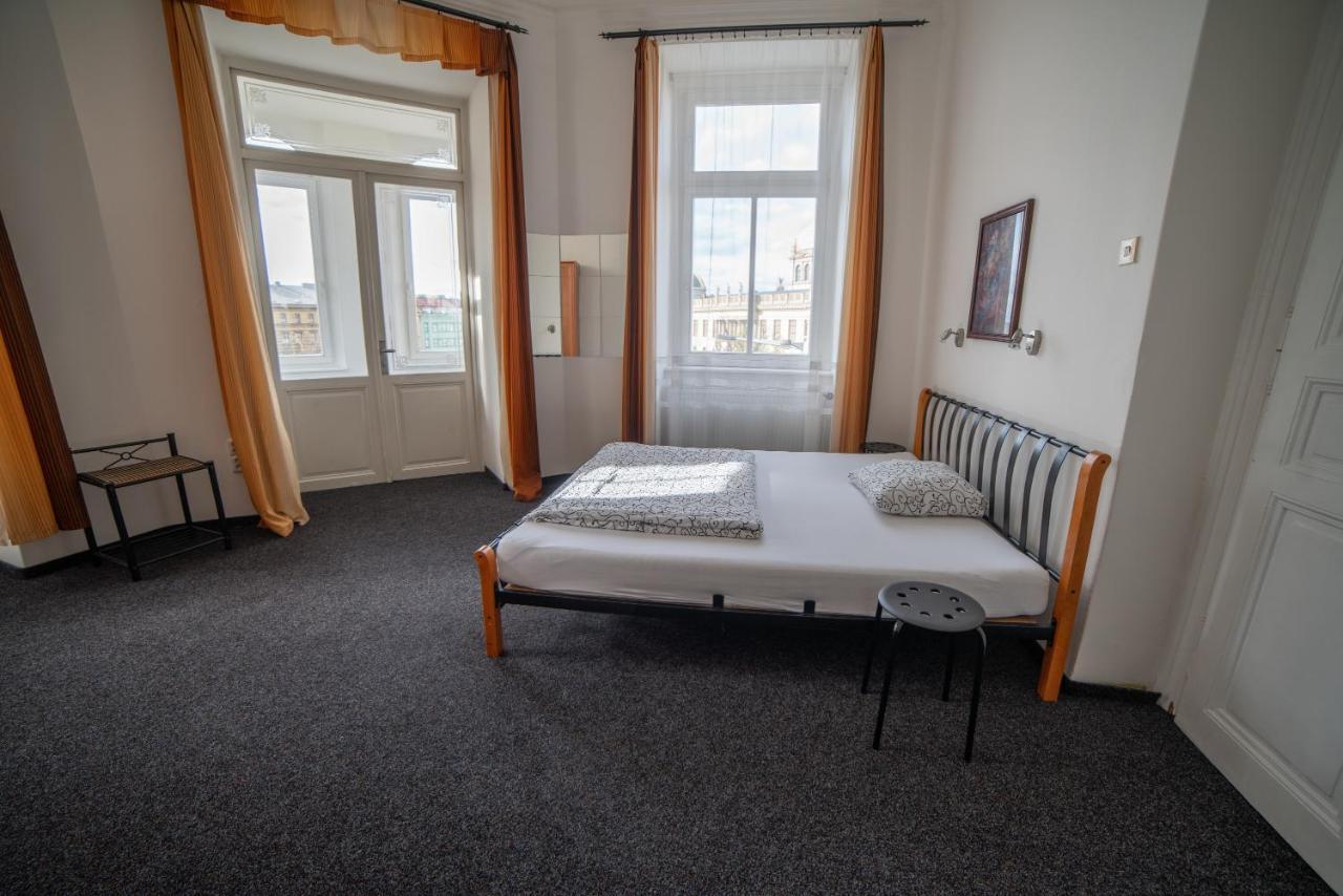 Apartment Kahoun Praag Buitenkant foto