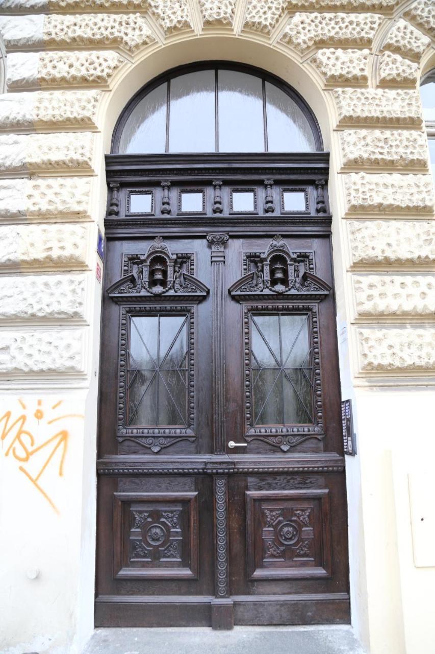 Apartment Kahoun Praag Buitenkant foto