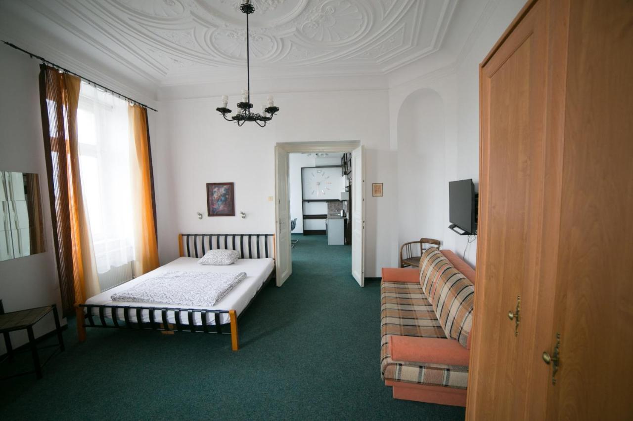 Apartment Kahoun Praag Buitenkant foto